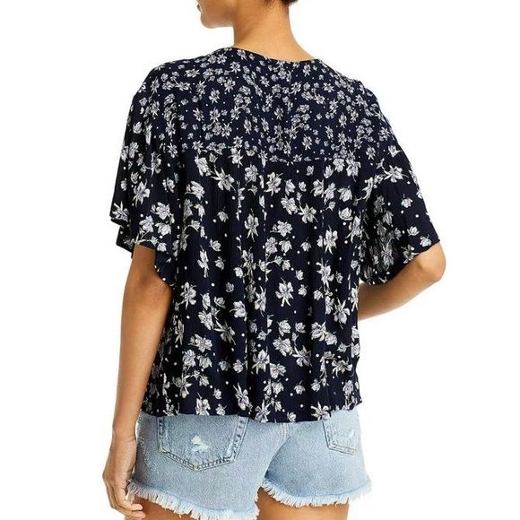 BILA Blouse Sz M Floral V-Neck Flutter Sleeves - Picture 3 of 12